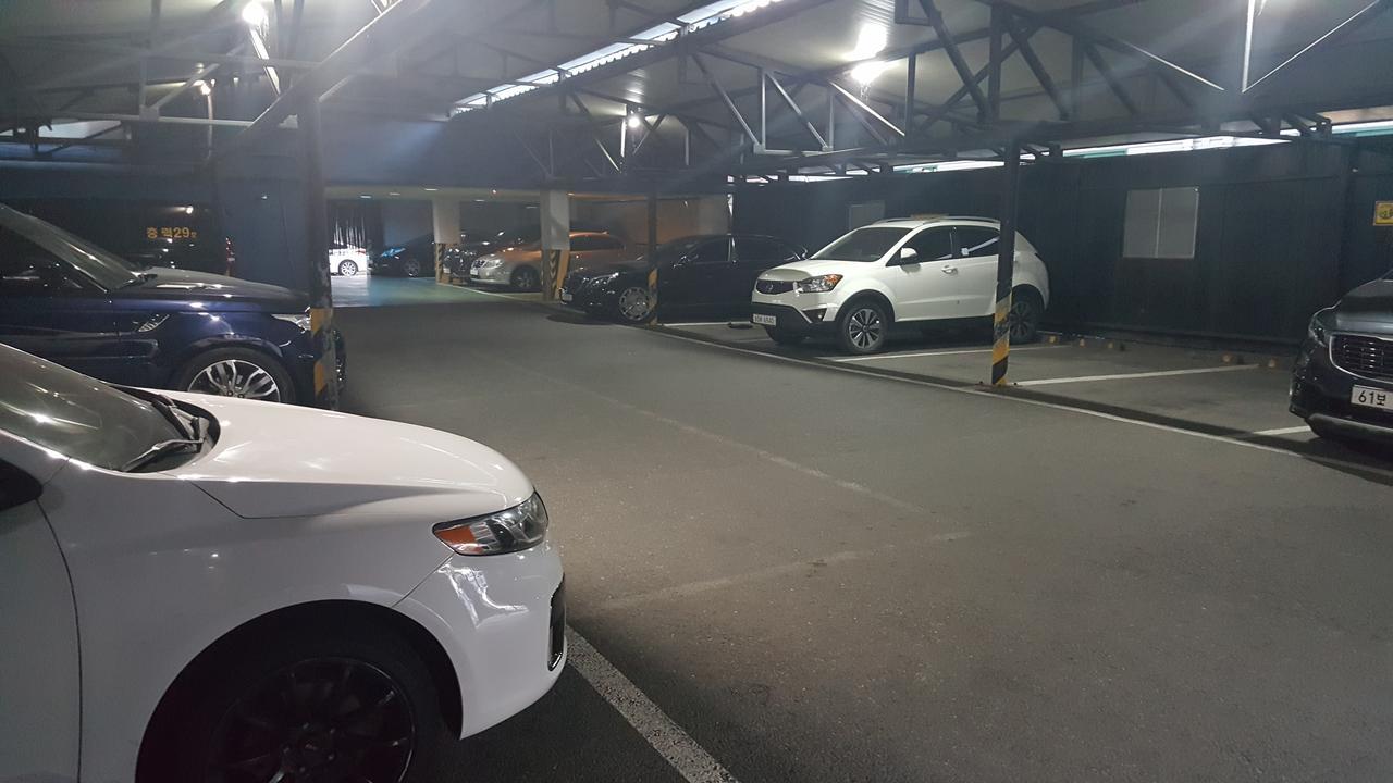 Motel Iu Changwon Εξωτερικό φωτογραφία